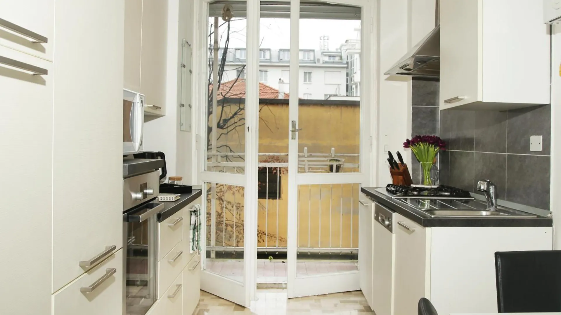 Taormina 36 - Ampio Trilocale Zona Isola E Niguarda Con Balcone! Apartamento Milão